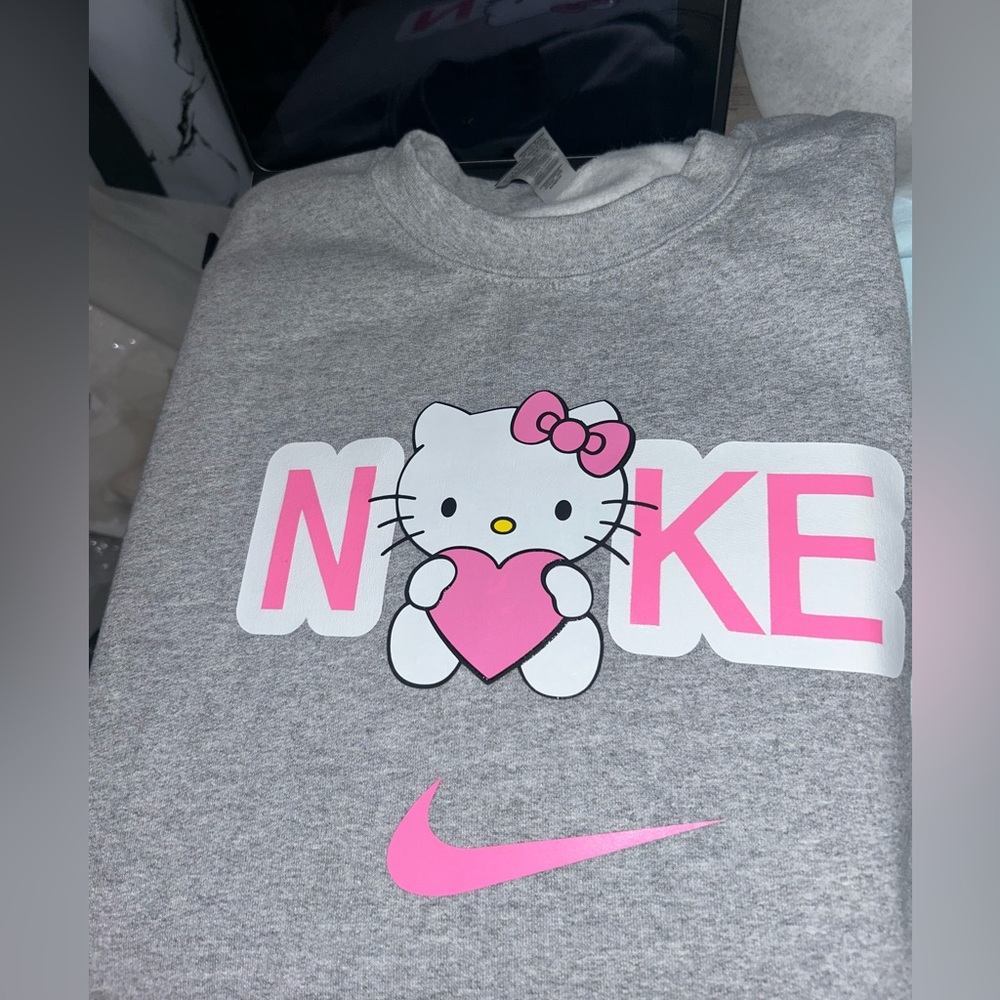 Hello kitty sweater